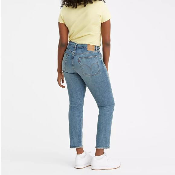 Levi's Women's Wedgie Icon Fit Ankle Jeans In These Dreams Medium Wash Size 30 - Picture 2 of 10